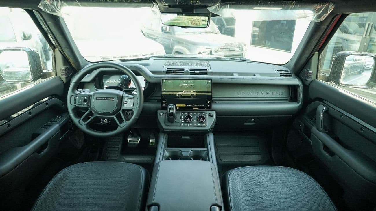 2026 Land Rover Defender Black Black OCTA P635 2026MY Export Only thumbnail 8