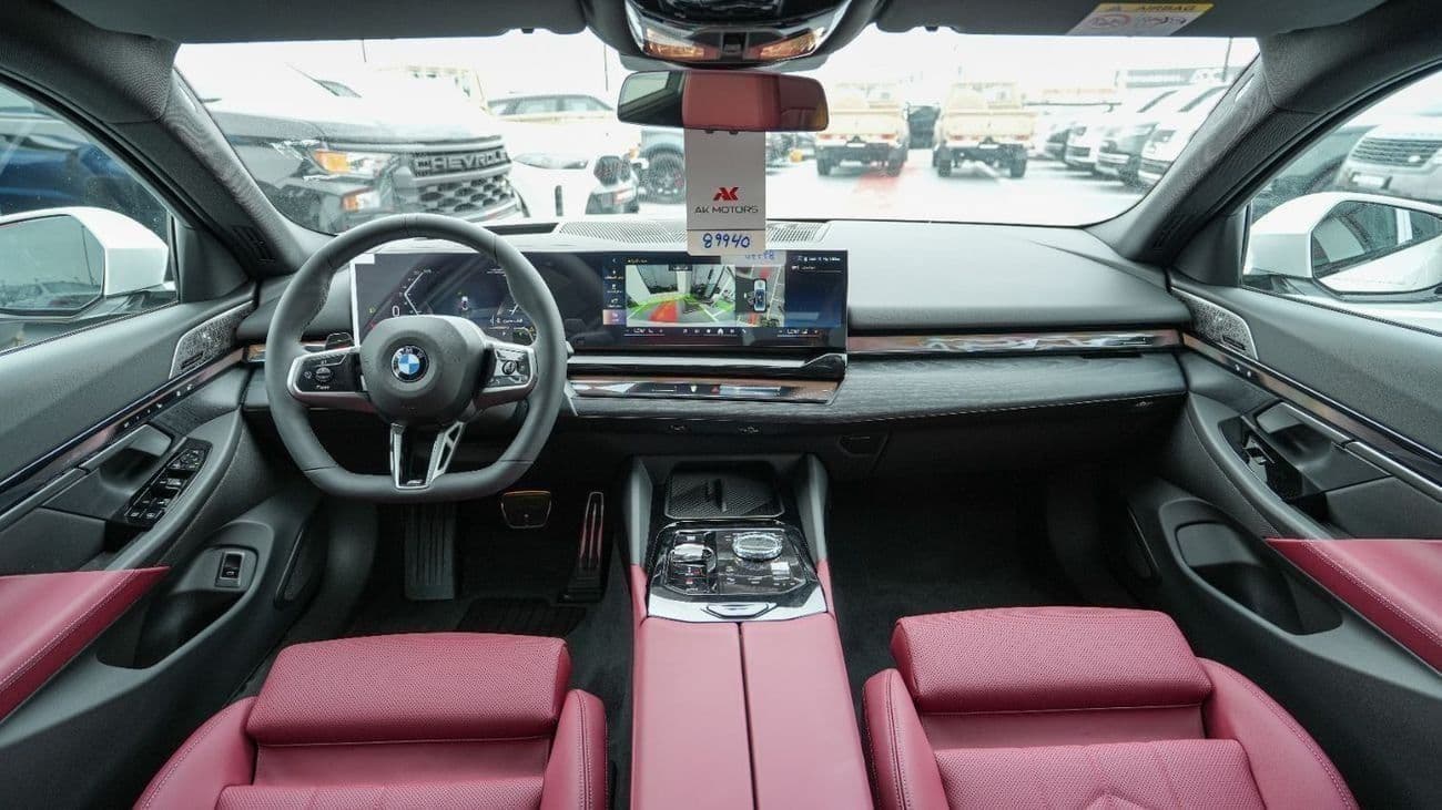 2027 BMW 530i M Sport Pro thumbnail 8