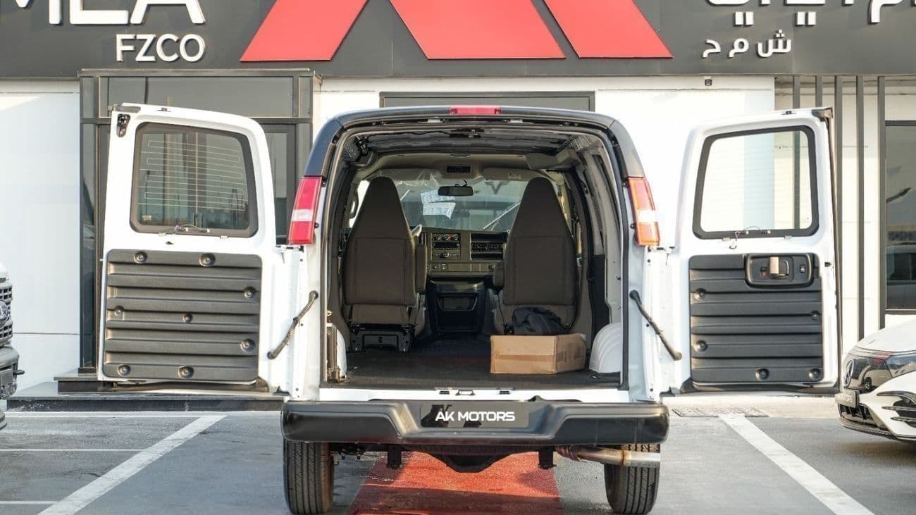 2026 GMC Savana thumbnail 6