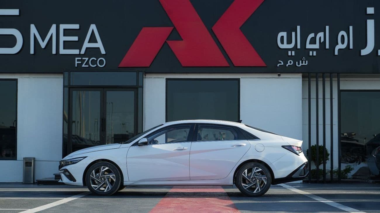 2025 Hyundai Elantra SMART thumbnail 8