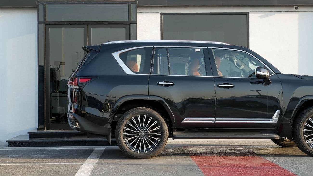 2025 Lexus LX600 VIP thumbnail 8