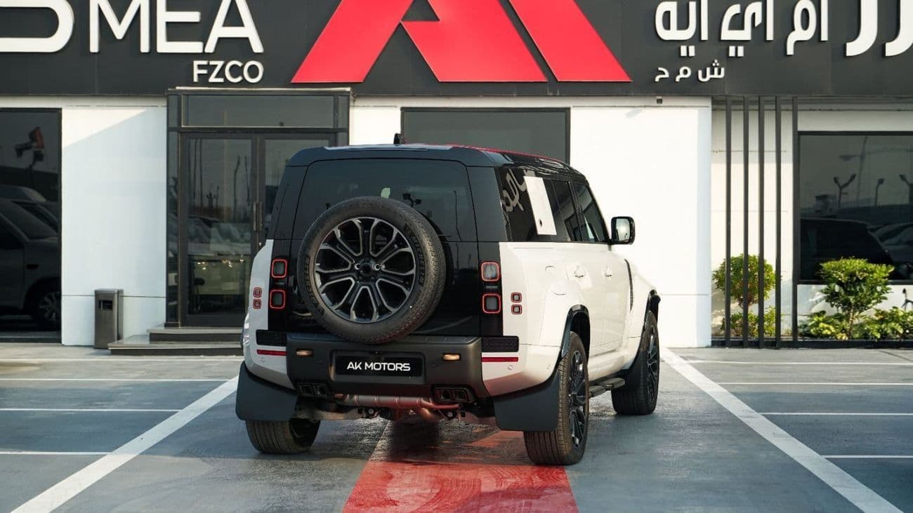 2026 Land Rover Defender thumbnail 6
