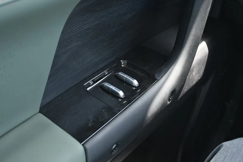 2024 iCar 03 thumbnail 9