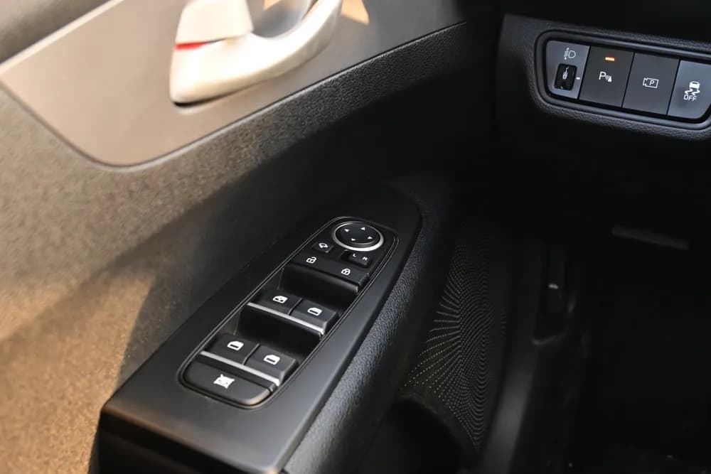 2025 Kia K3 thumbnail 9
