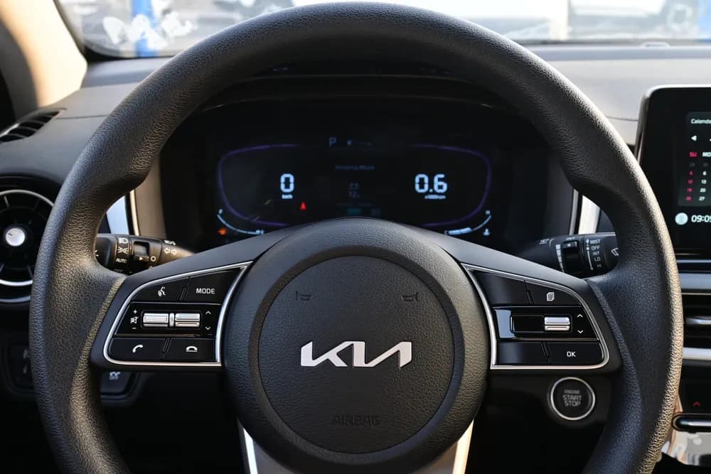 2025 Kia K3 thumbnail 10