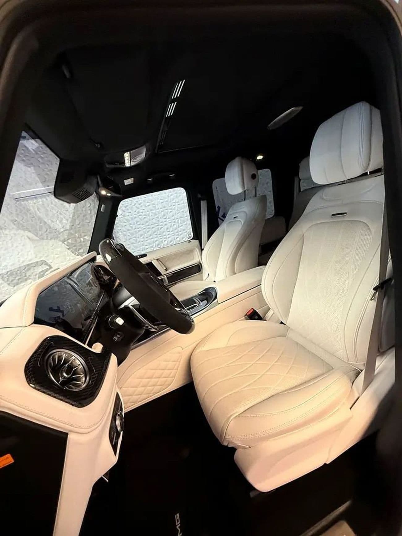 2025 Mercedes Benz G63 AMG STANDARD thumbnail 5