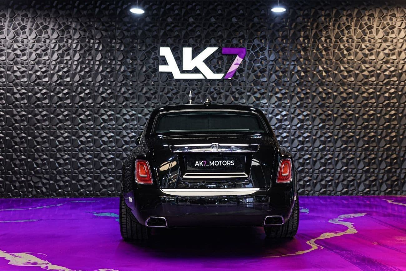 2019 Rolls Royce Phantom STANDARD thumbnail 7