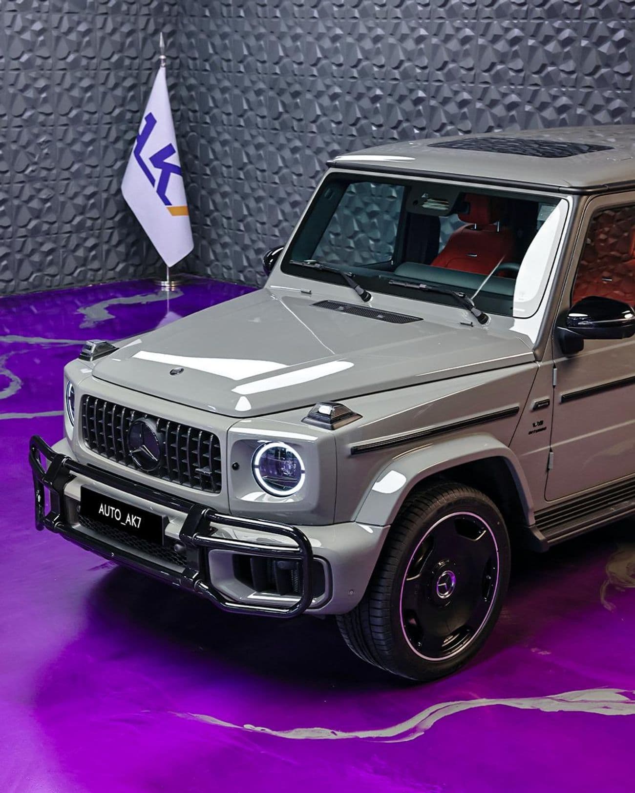 2026 Mercedes Benz G63 AMG STANDARD thumbnail 3