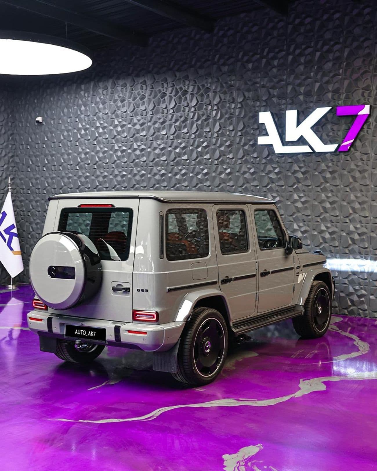 2026 Mercedes Benz G63 AMG STANDARD thumbnail 5