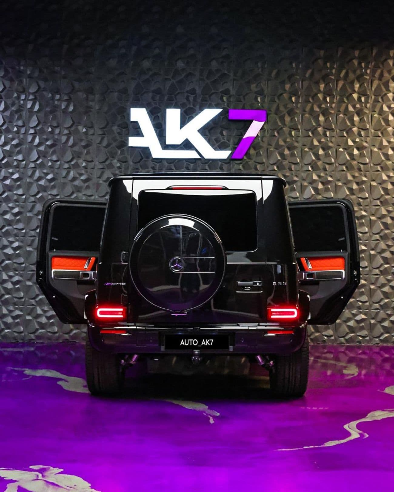 2025 Mercedes Benz G63 AMG STANDARD thumbnail 5