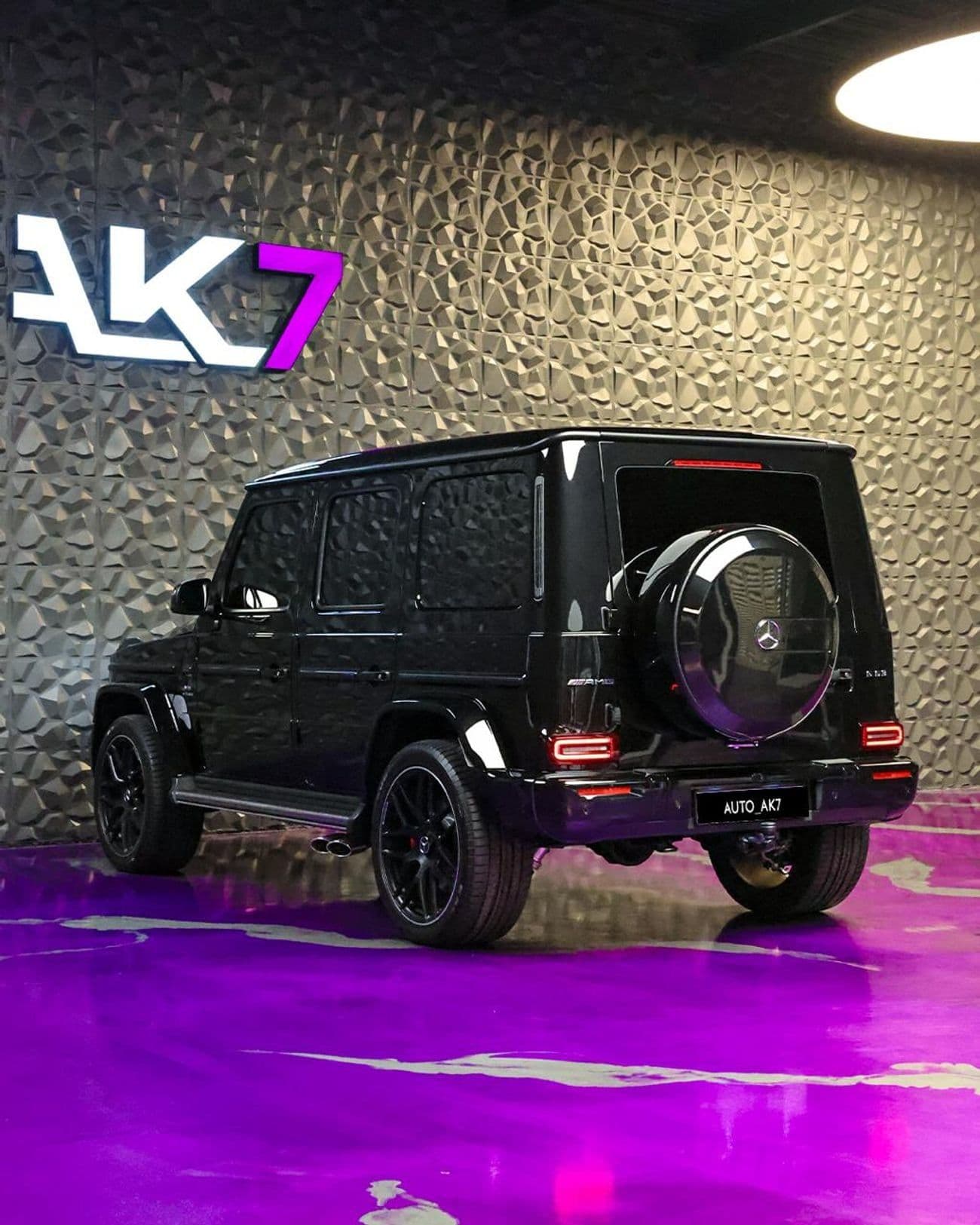 2025 Mercedes Benz G63 AMG STANDARD thumbnail 2