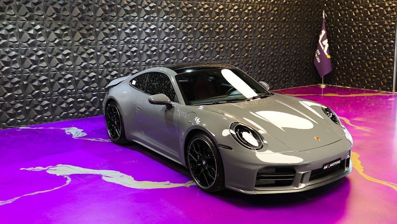 2025 Porsche 911 CARRERA GTS thumbnail 2