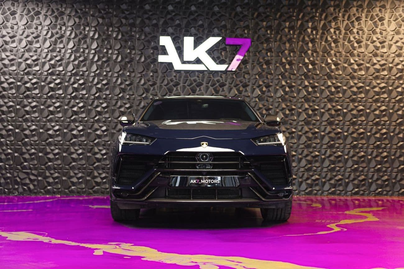 2023 Lamborghini Urus S thumbnail 2
