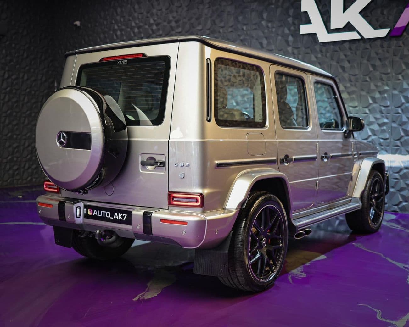 2024 Mercedes Benz G63 AMG STANDARD thumbnail 5