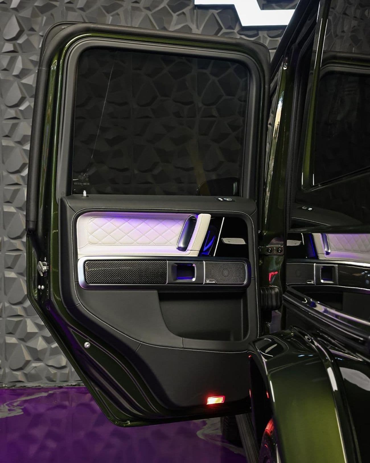 2026 Mercedes Benz G63 AMG STANDARD thumbnail 7