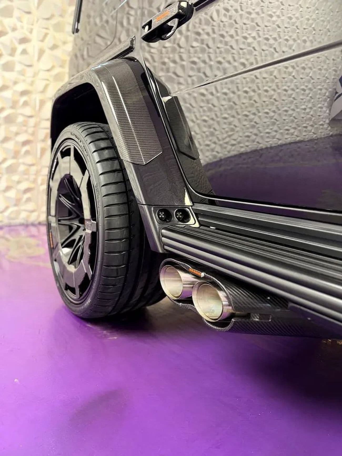2021 Mercedes Benz Brabus thumbnail 4