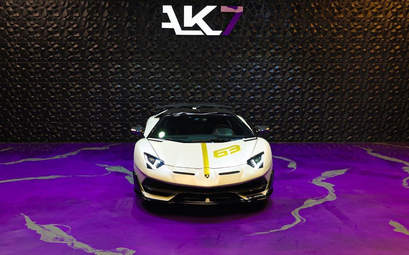 2020 Lamborghini Aventador Roadster thumbnail 2