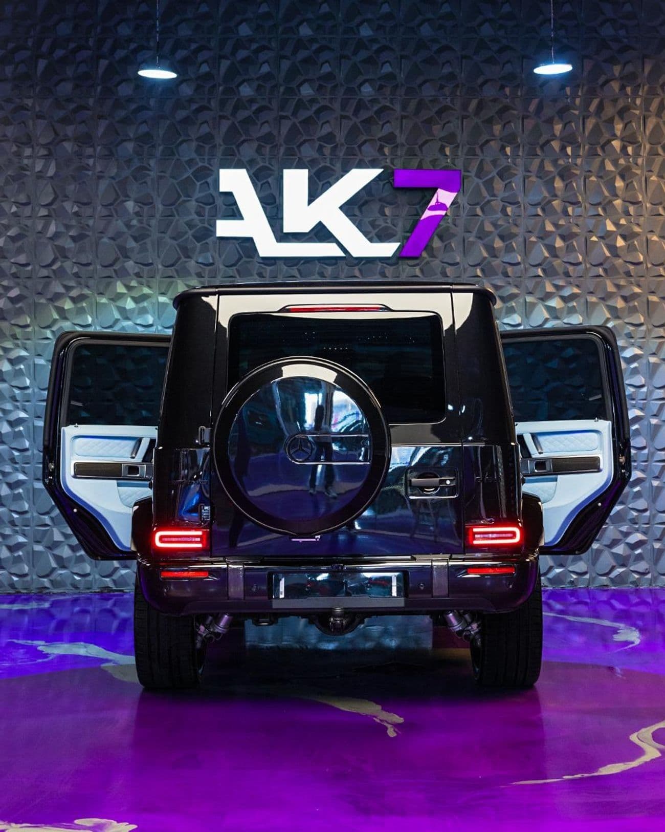 2025 Mercedes Benz G63 AMG STANDARD thumbnail 3