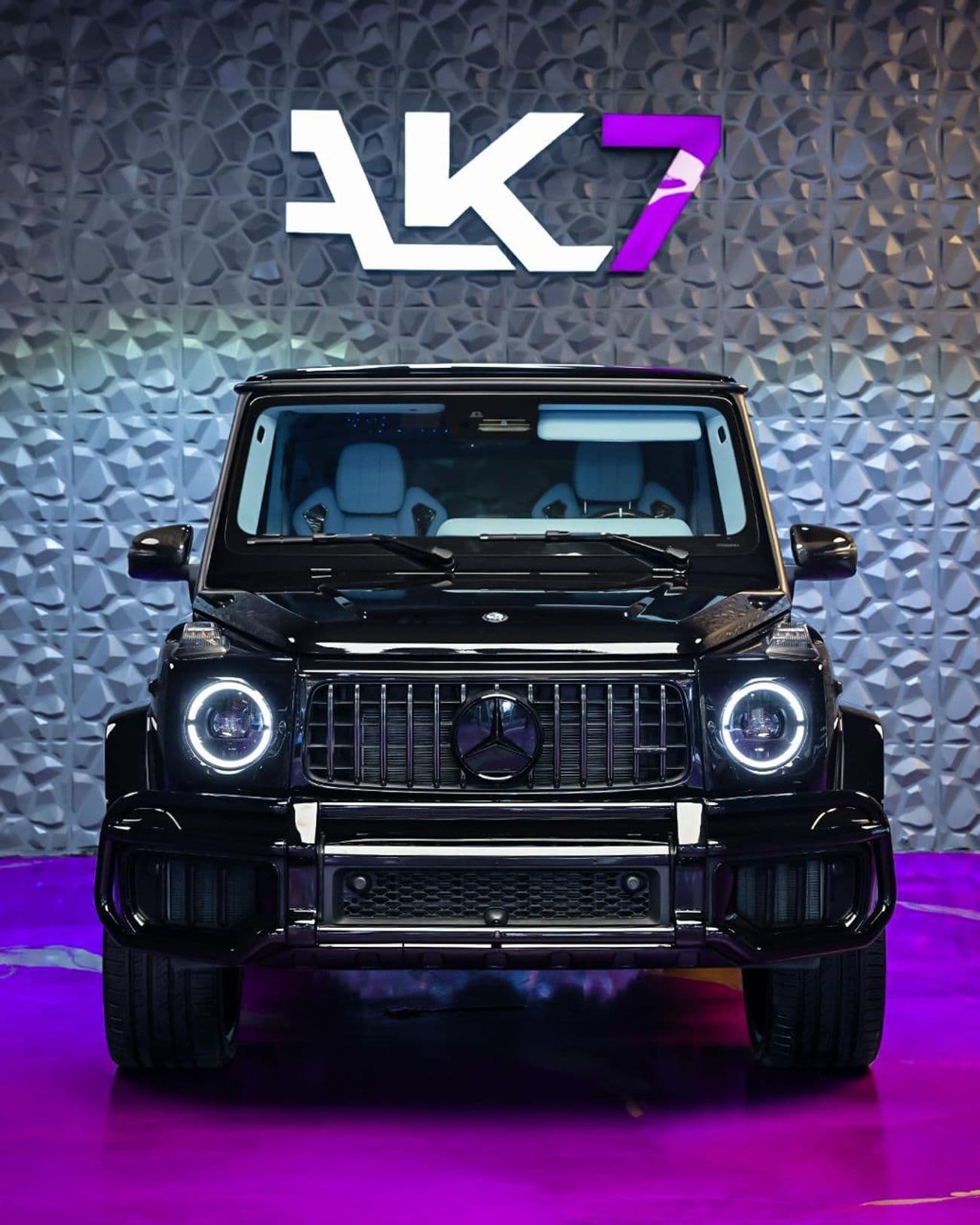 2025 Mercedes Benz G63 AMG STANDARD thumbnail 2
