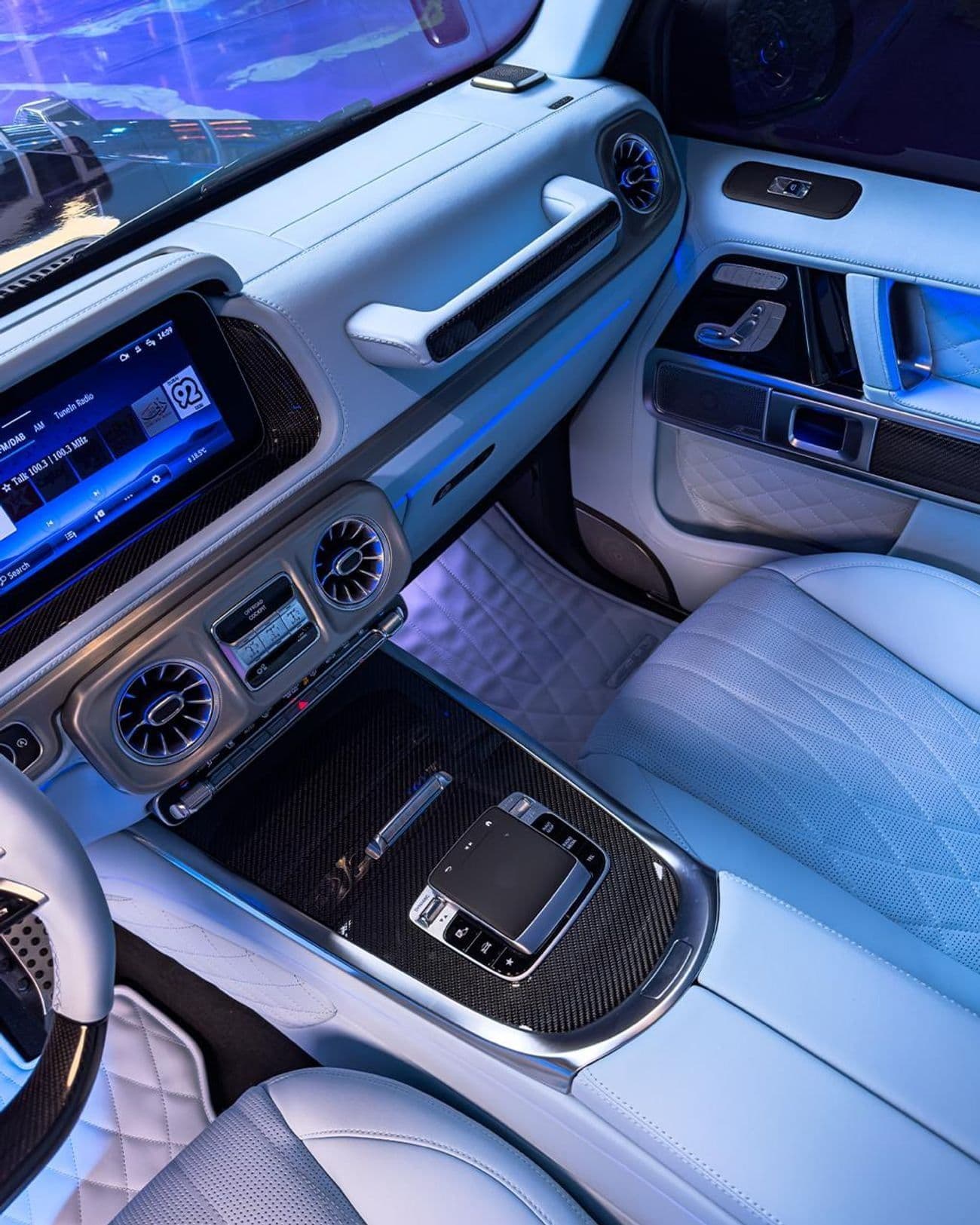 2025 Mercedes Benz G63 AMG STANDARD thumbnail 4