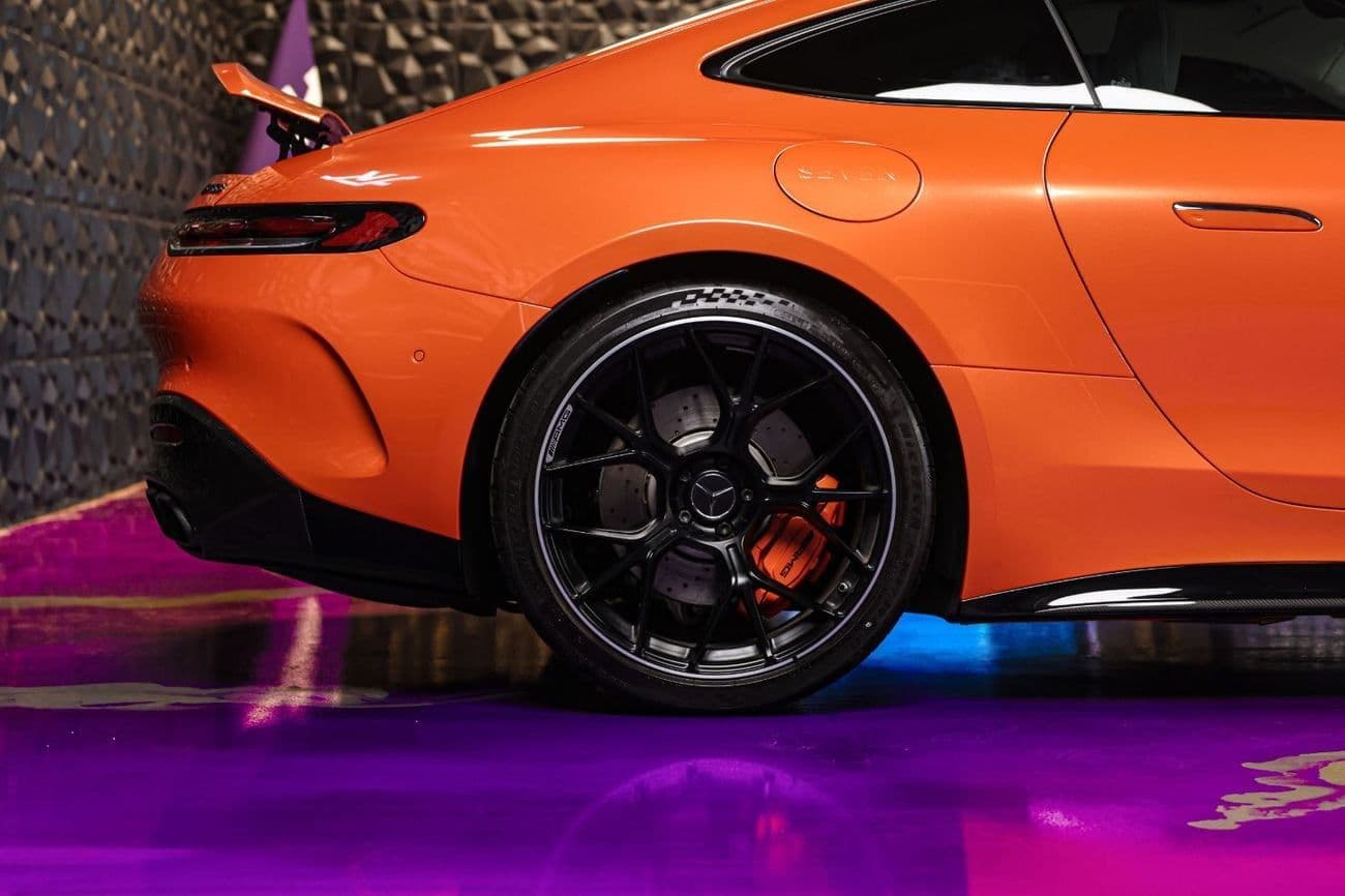 2025 Mercedes Benz AMG GT 63 thumbnail 7