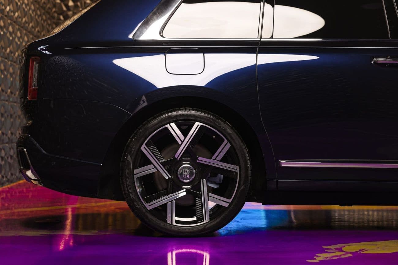 2019 Rolls Royce Cullinan BLACK BADGE thumbnail 5