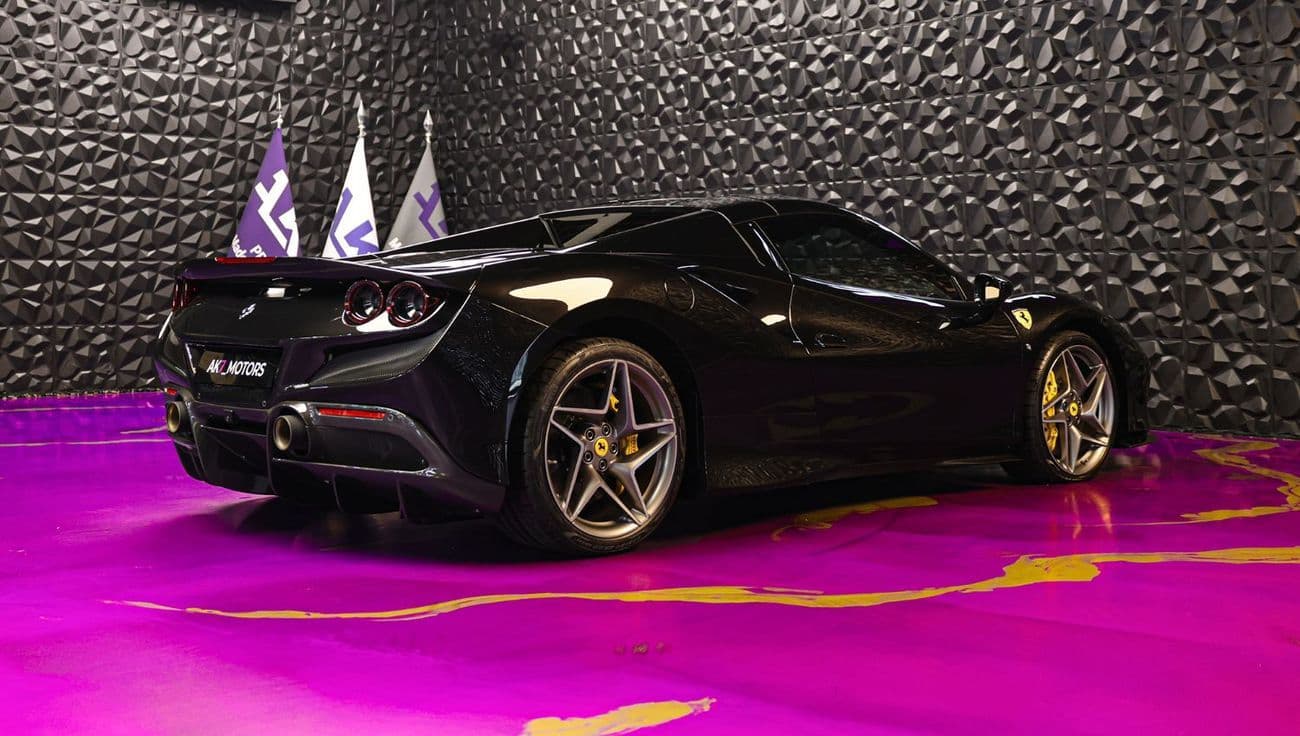 2021 Ferrari F8 Spider STANDARD thumbnail 7