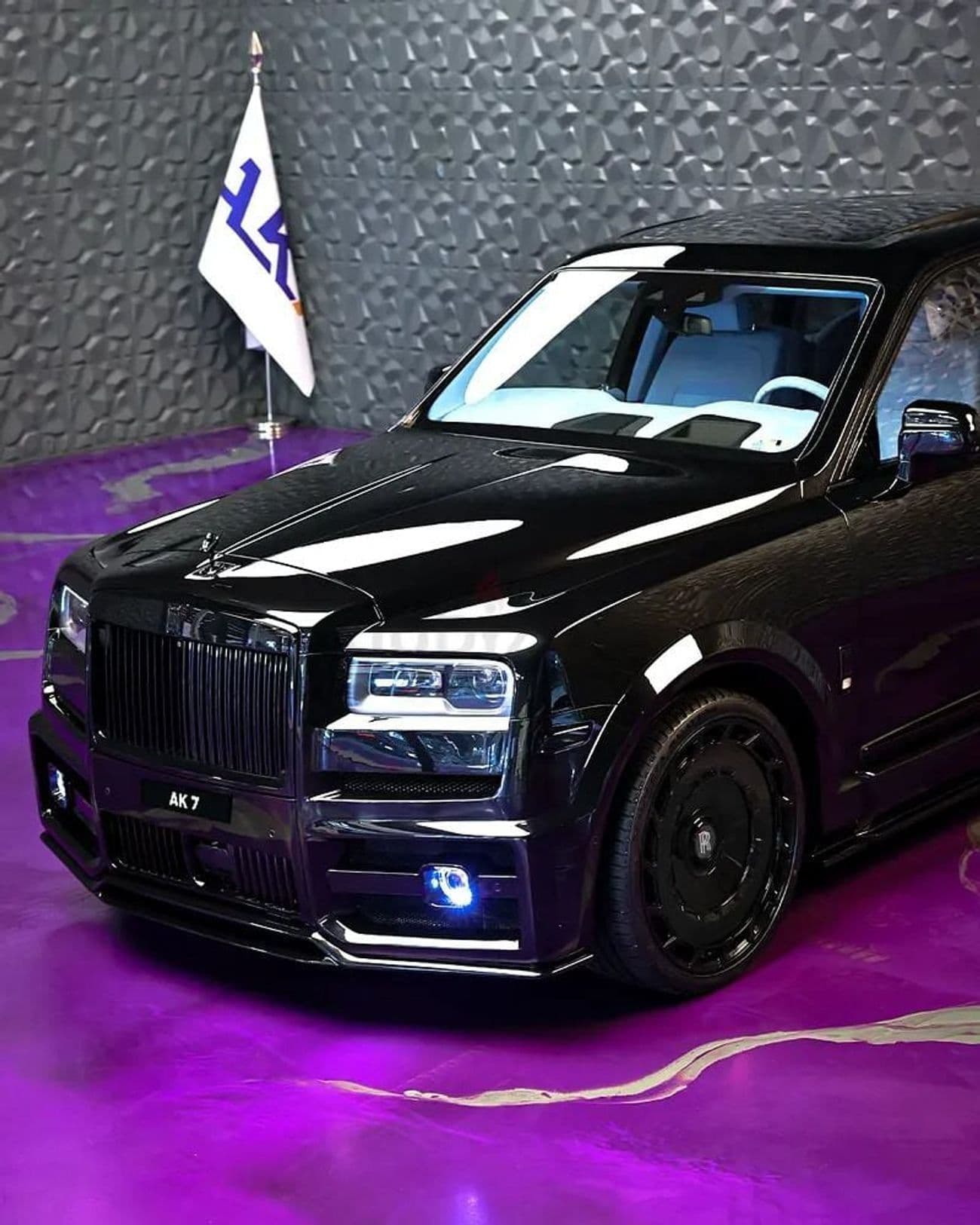 2020 Rolls Royce Cullinan BLACK BADGE thumbnail 4