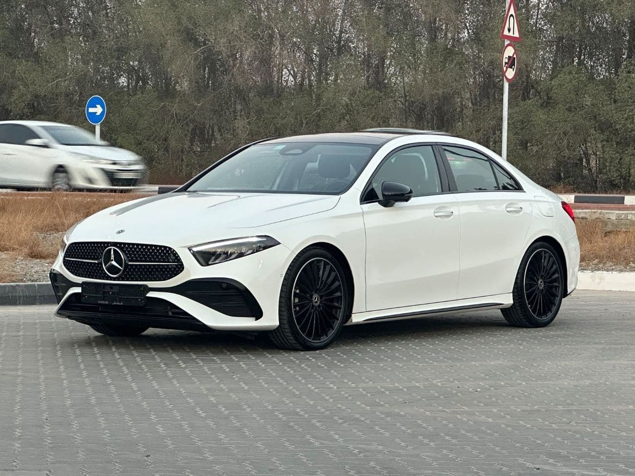 2026 Mercedes Benz A200 PREMIUM PLUS thumbnail 6