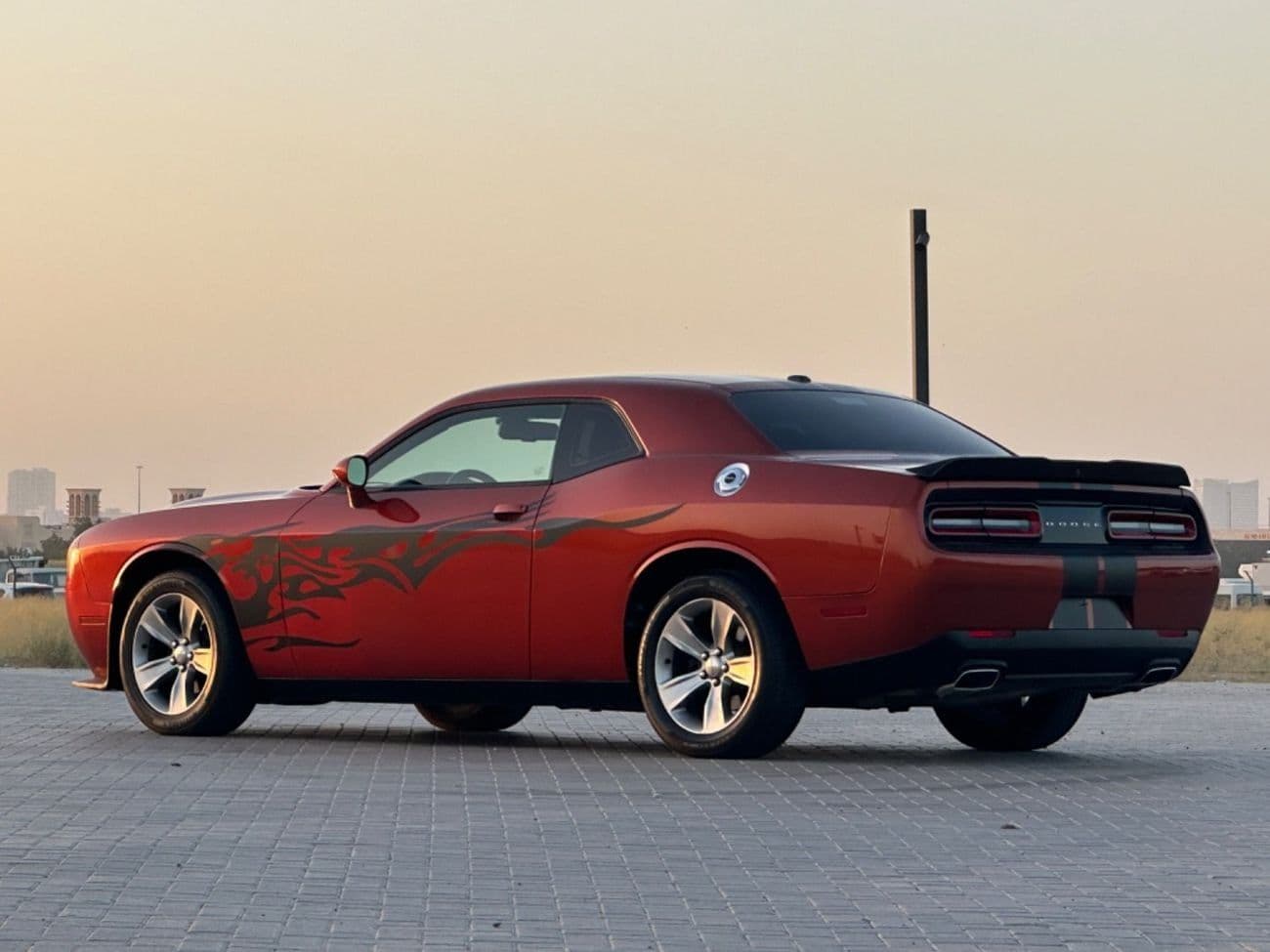 2020 Dodge Challenger SXT thumbnail 2
