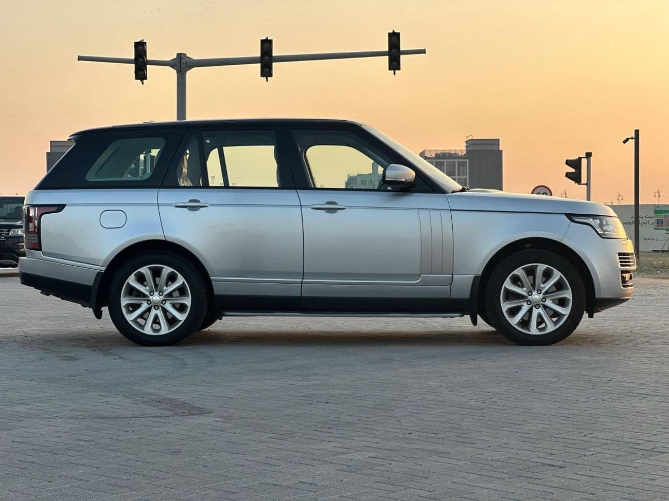 2014 Land Rover Range Rover VOGUE SE thumbnail 5