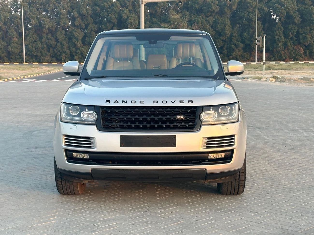 2014 Land Rover Range Rover VOGUE SE thumbnail 2