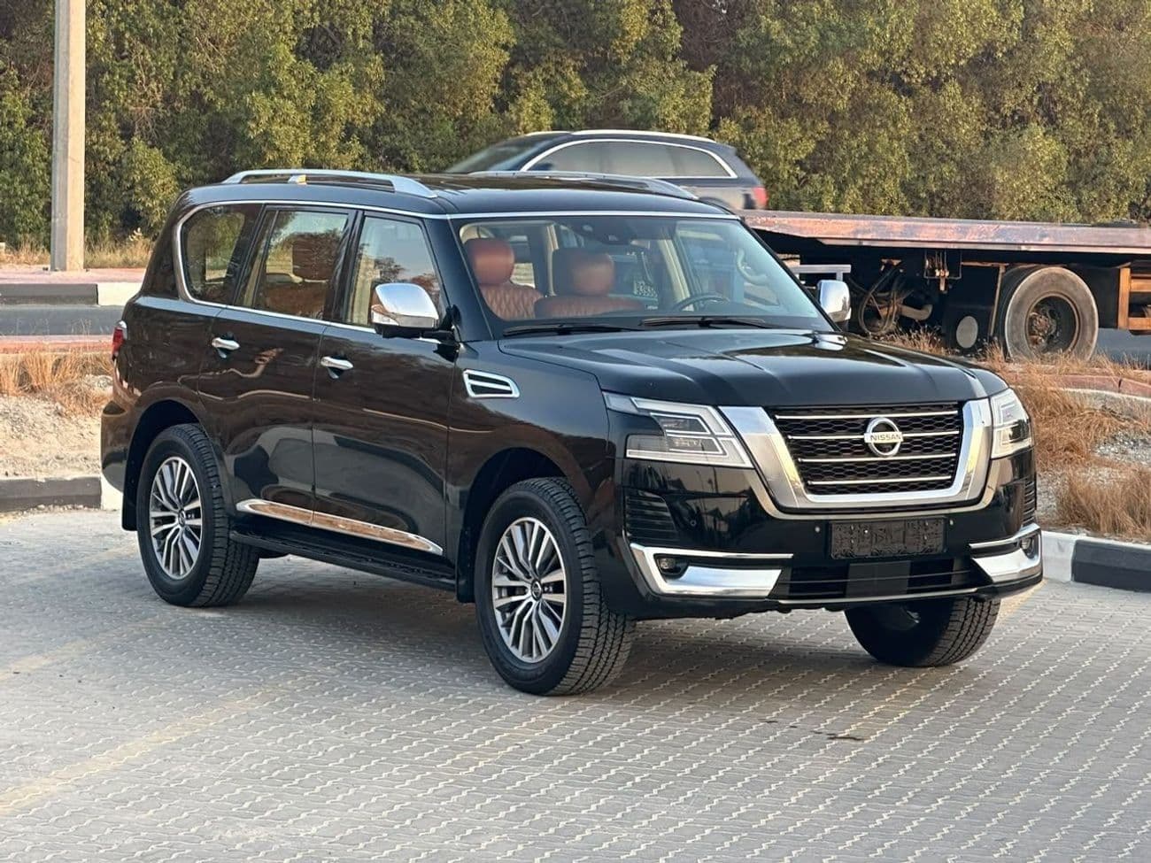 2021 Nissan Patrol SE PLATINUM CITY thumbnail 4