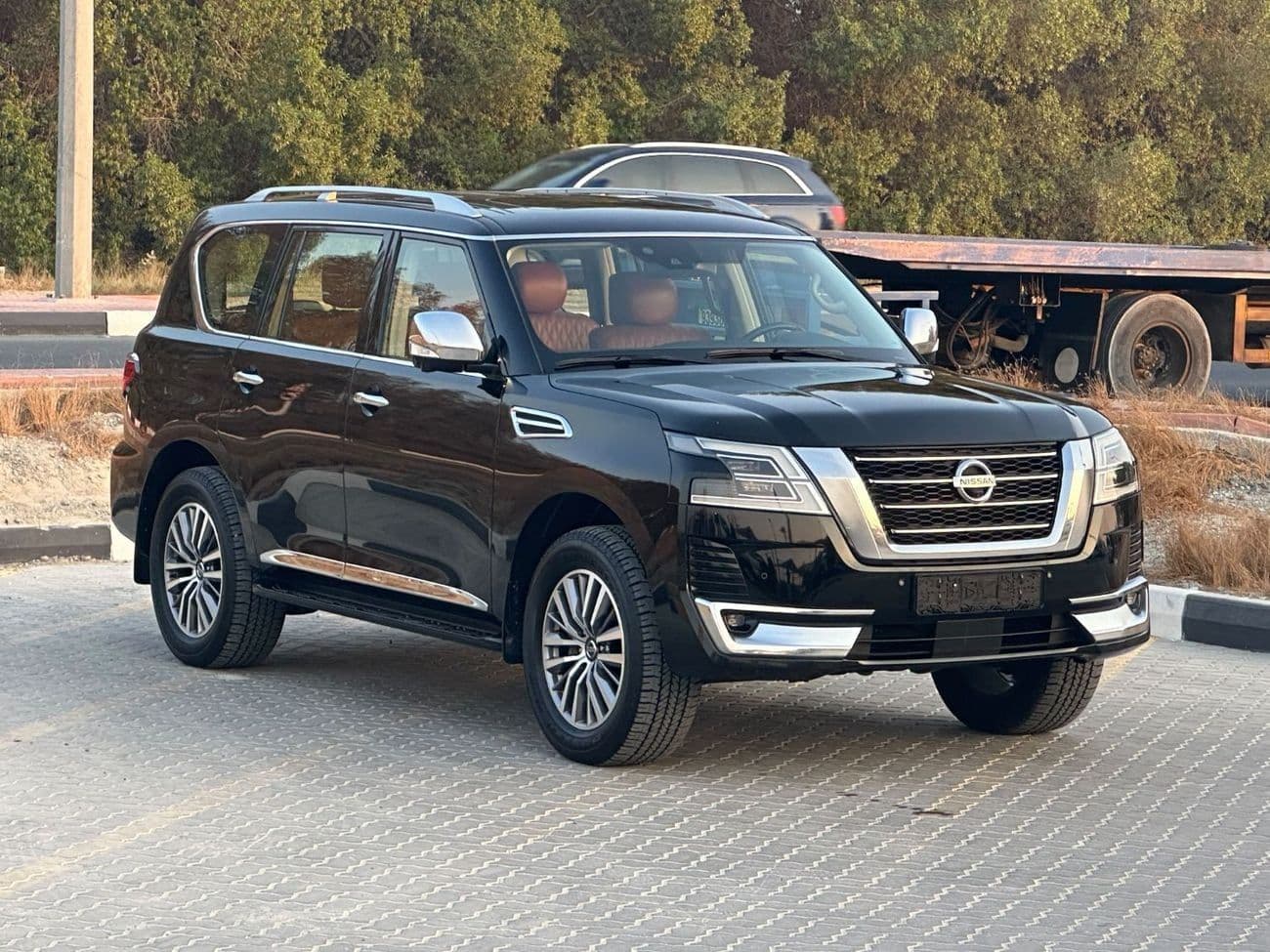 2021 Nissan Patrol SE PLATINUM CITY thumbnail 5