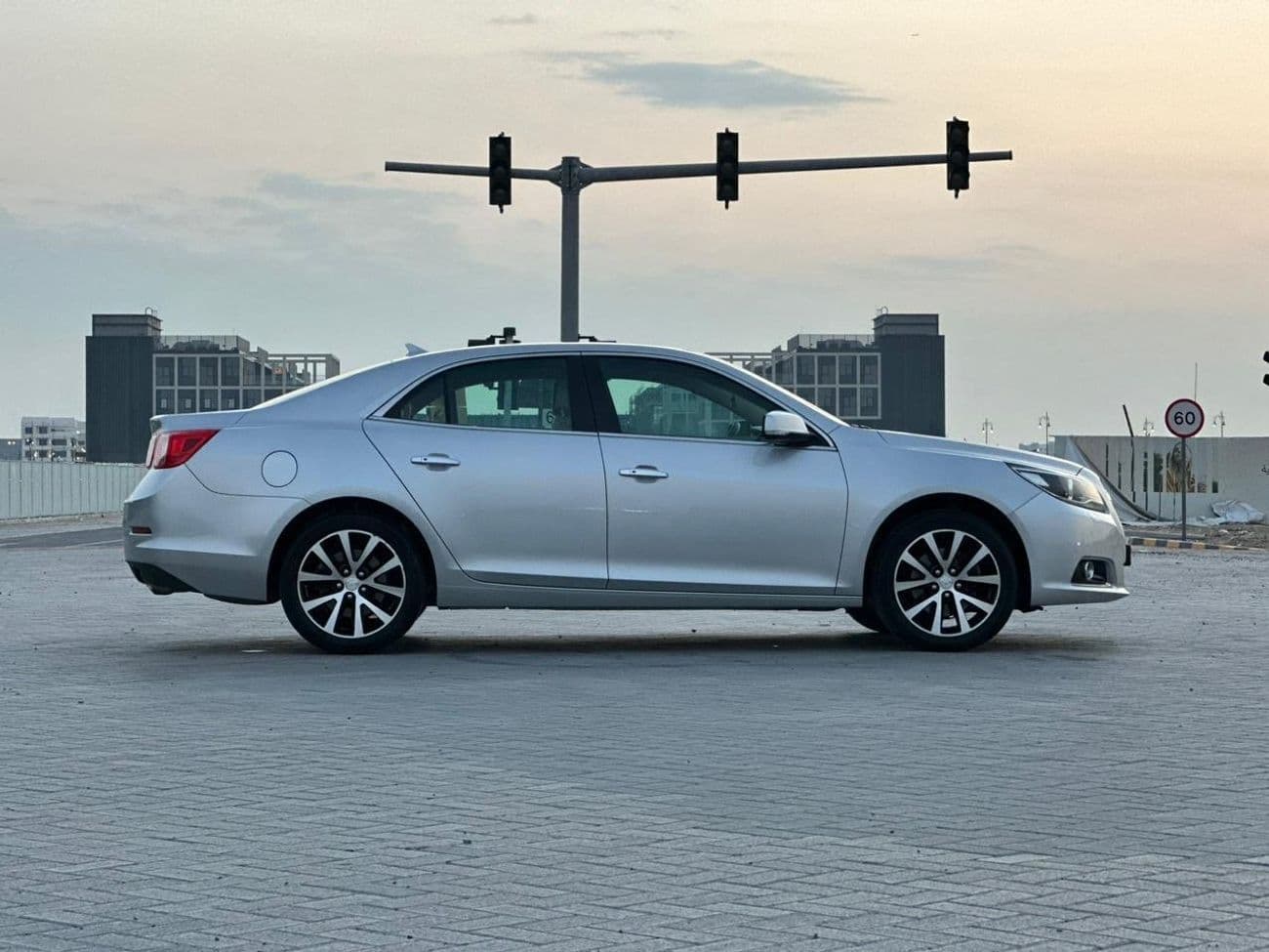 2016 Chevrolet Malibu LTZ thumbnail 6