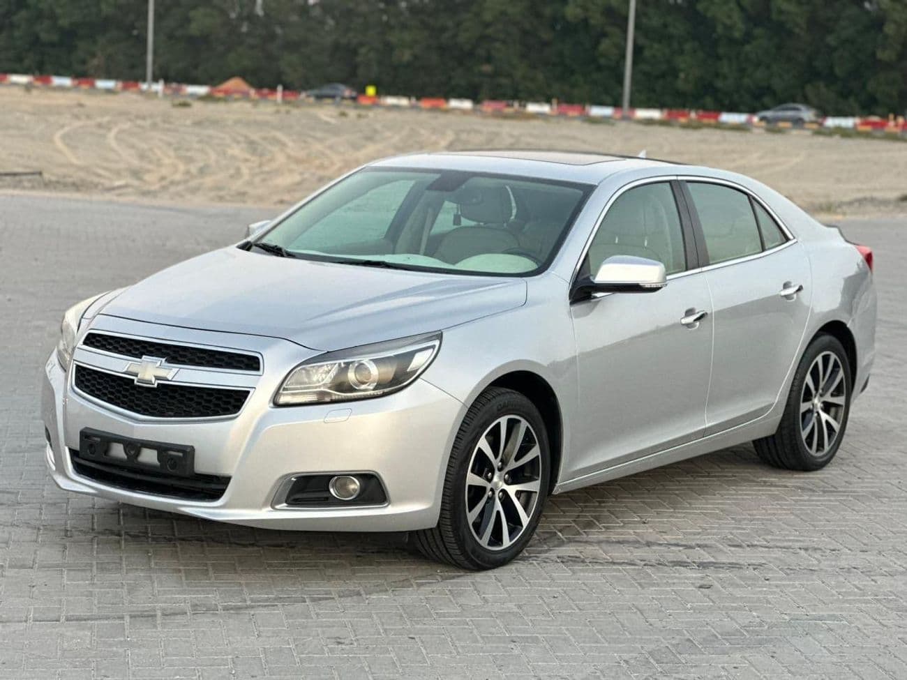 2016 Chevrolet Malibu LTZ thumbnail 7