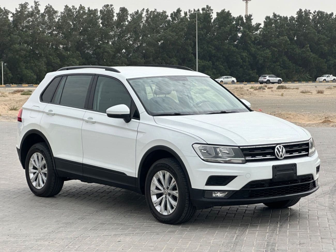2018 Volkswagen Tiguan SPORT thumbnail 8