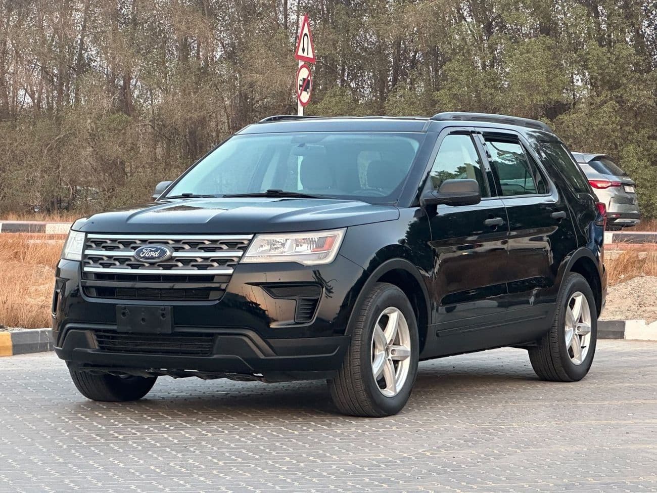2018 Ford Explorer BASE thumbnail 4