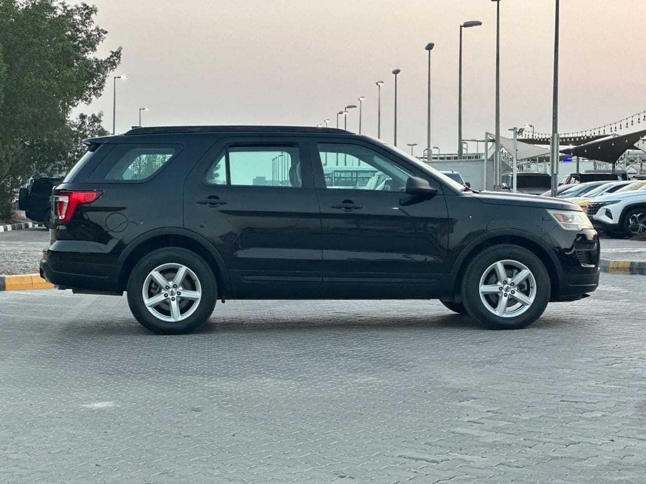 2018 Ford Explorer BASE thumbnail 7