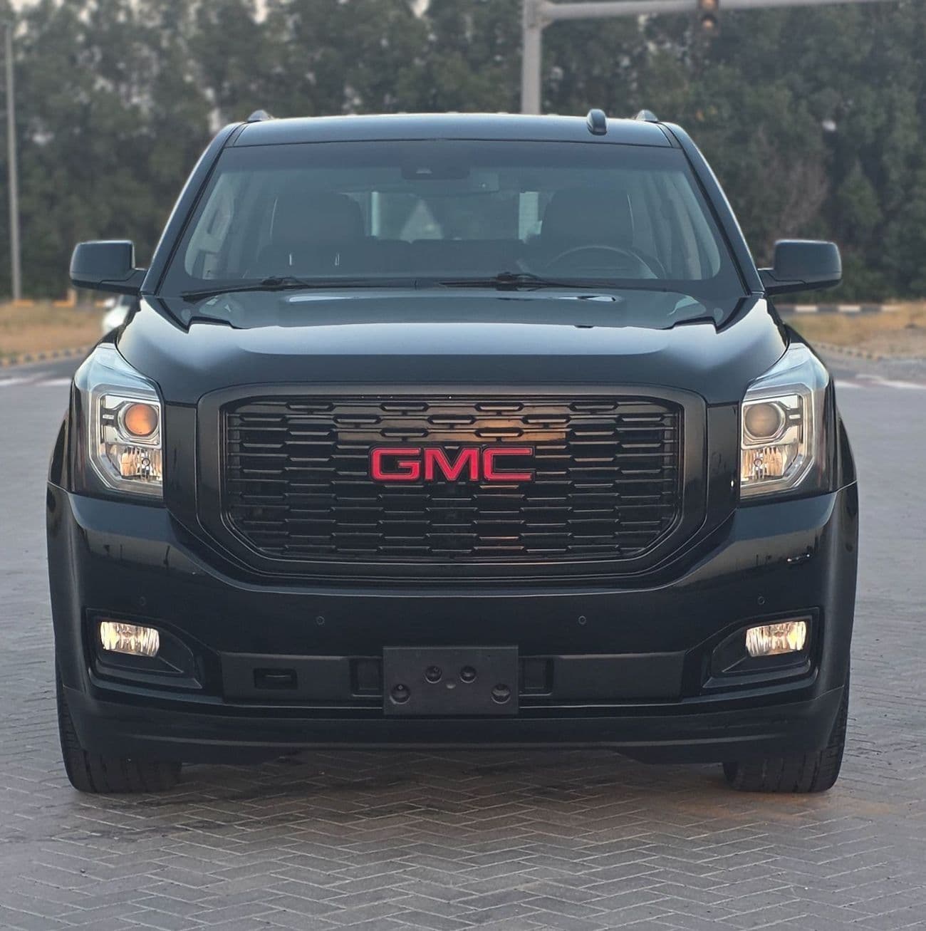 2018 GMC Yukon DENALI PWR STEPS thumbnail 2
