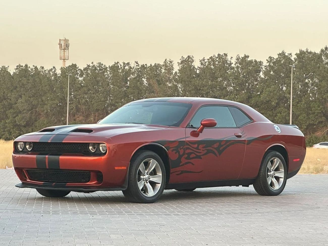2020 Dodge Challenger SXT thumbnail 2