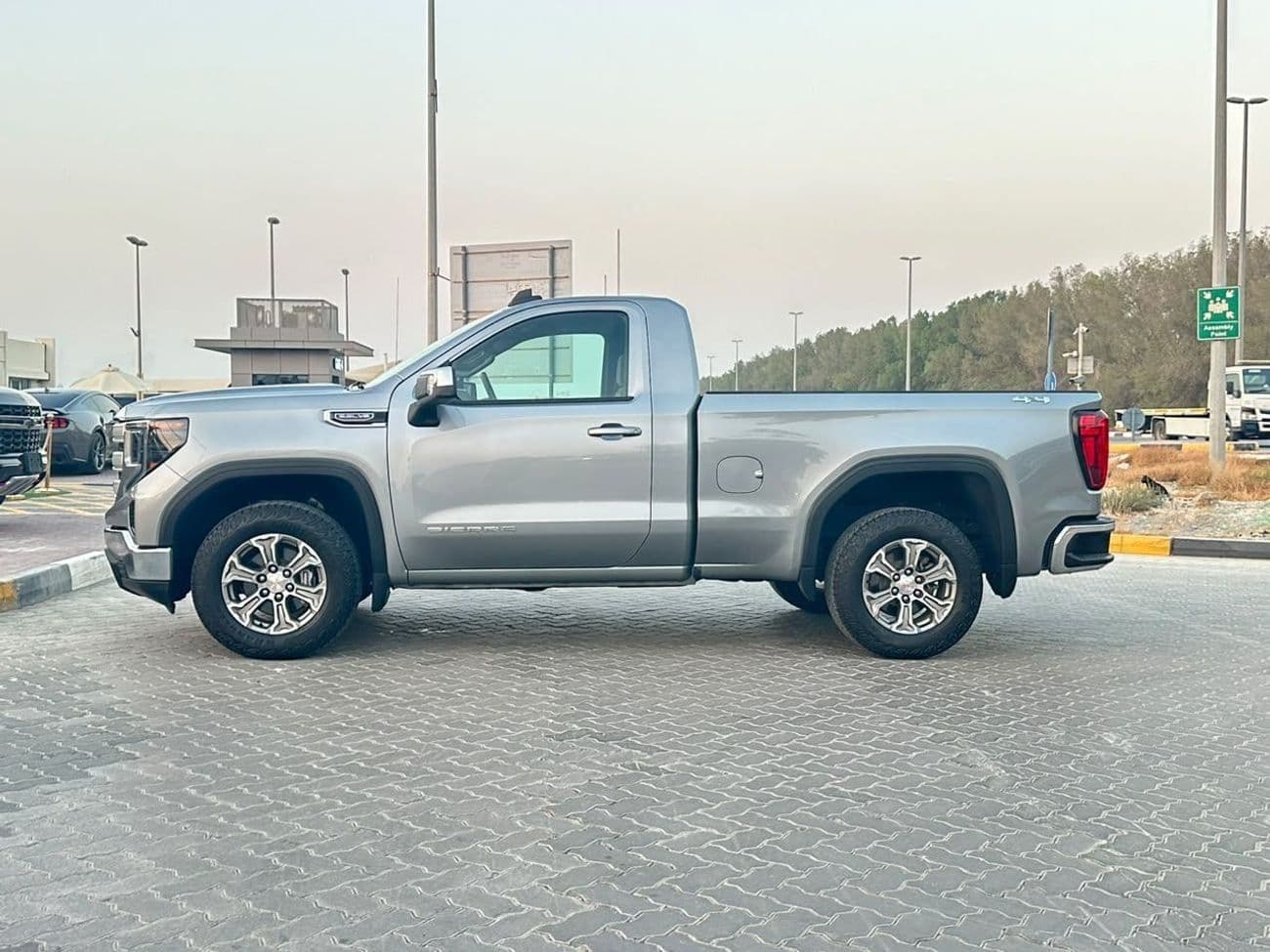 2023 GMC Sierra 1500 REGULAR CAB SLE thumbnail 7