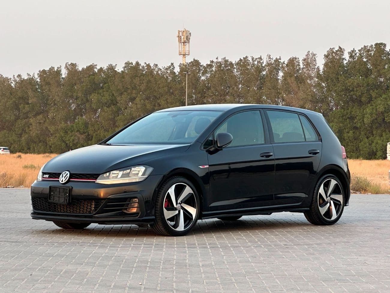 2019 Volkswagen Golf GTI SE