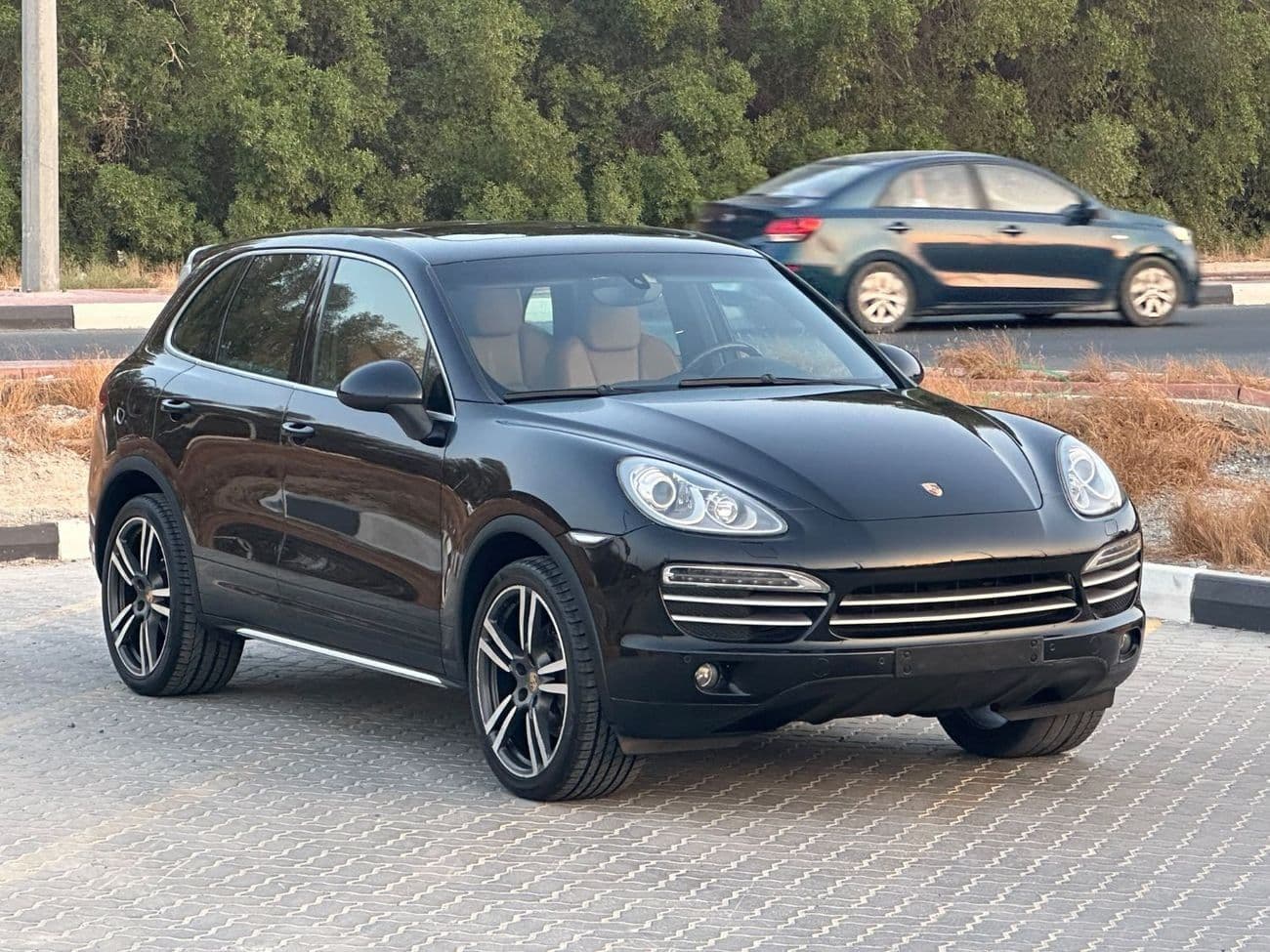 2014 Porsche Cayenne STANDARD thumbnail 5