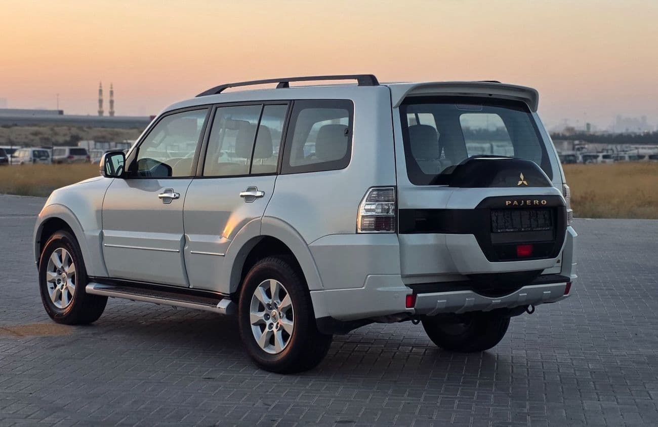 2019 Mitsubishi Pajero GLS H/L GOLD PLATINUM thumbnail 6
