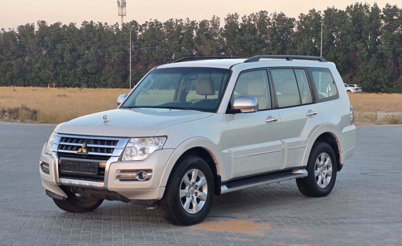 2019 Mitsubishi Pajero GLS H/L GOLD PLATINUM thumbnail 2