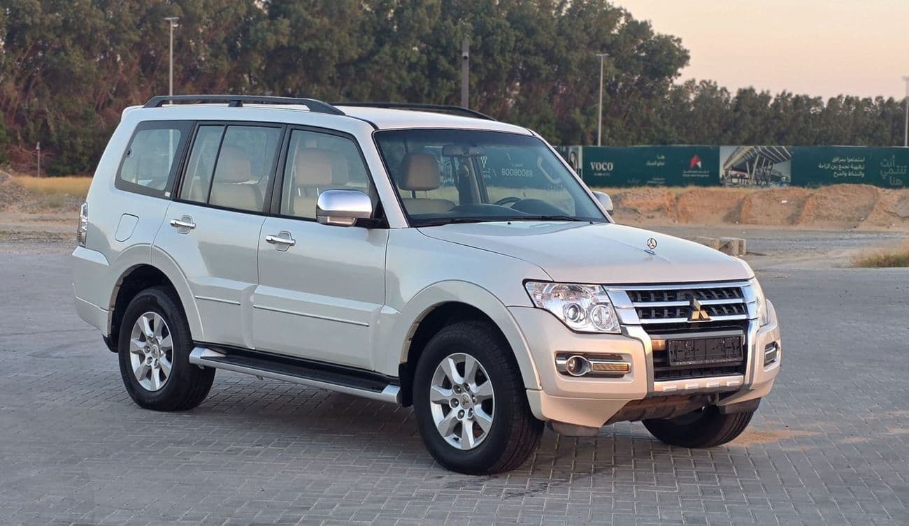 2019 Mitsubishi Pajero GLS H/L GOLD PLATINUM thumbnail 3