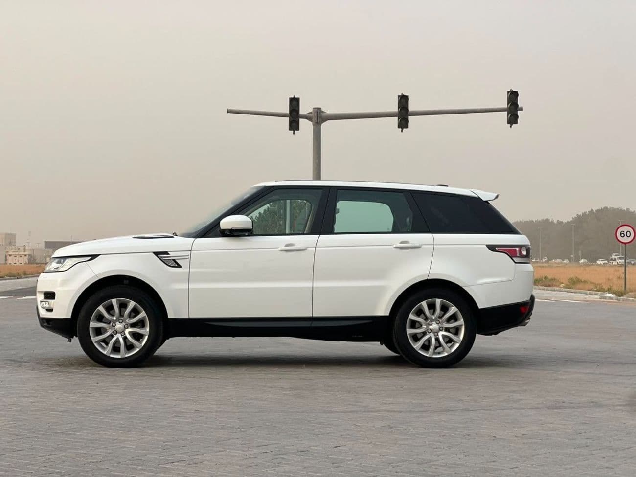 2015 Land Rover Range Rover Sport HSE thumbnail 6