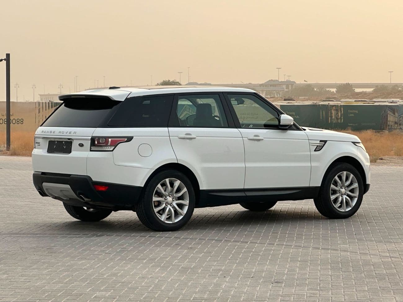 2015 Land Rover Range Rover Sport HSE thumbnail 8
