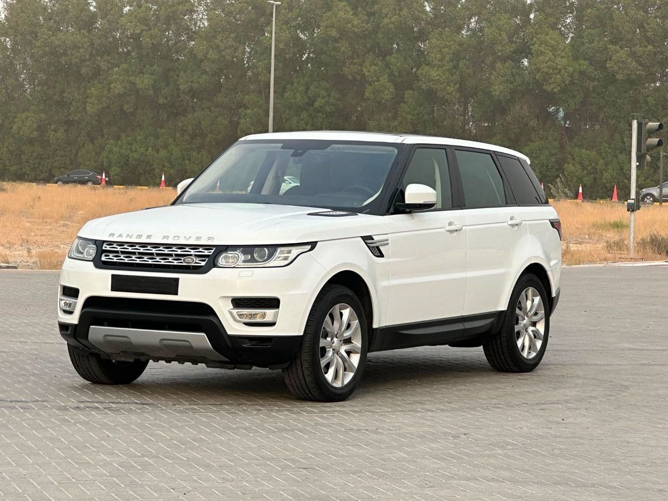 2015 Land Rover Range Rover Sport HSE thumbnail 5